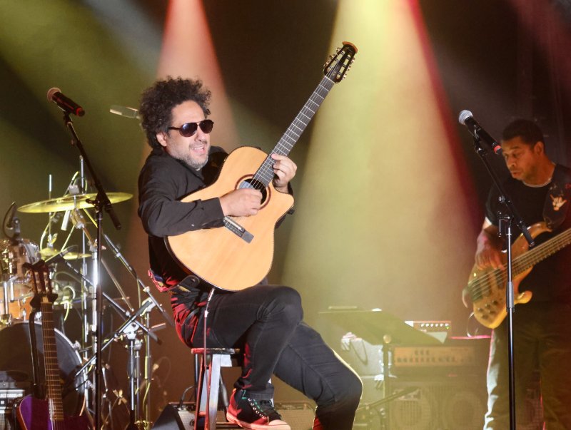 Diego Figueiredo brings Brazilian flare to the finale.